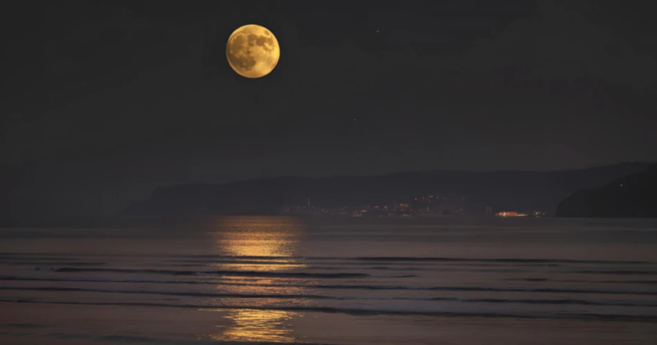Best Nightlife in San Simeon: Coastal Evenings, Stargazing & Relaxed Vibes