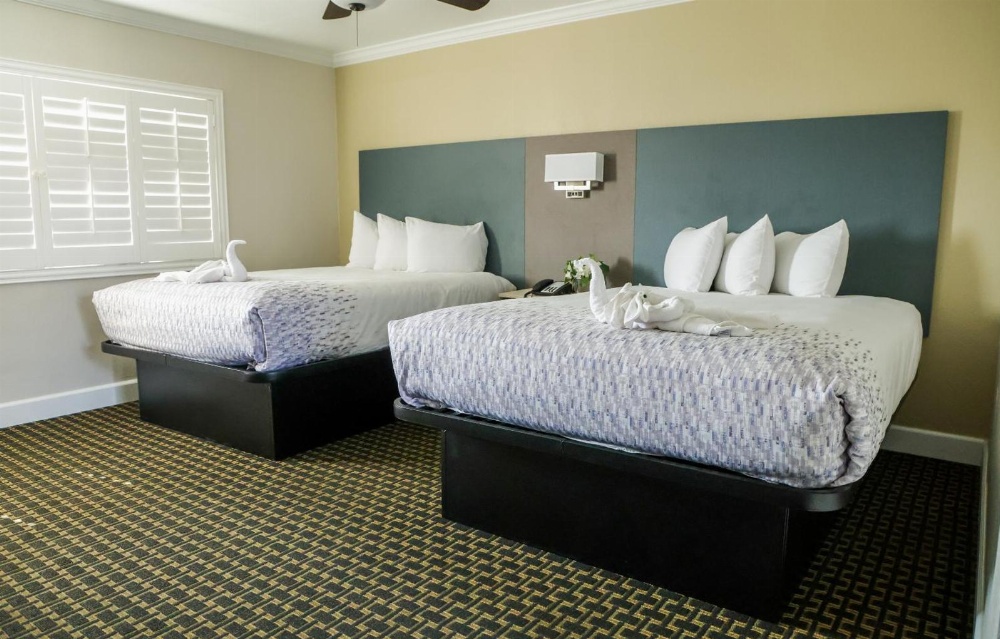 Sea Breeze Inn - San Simeon